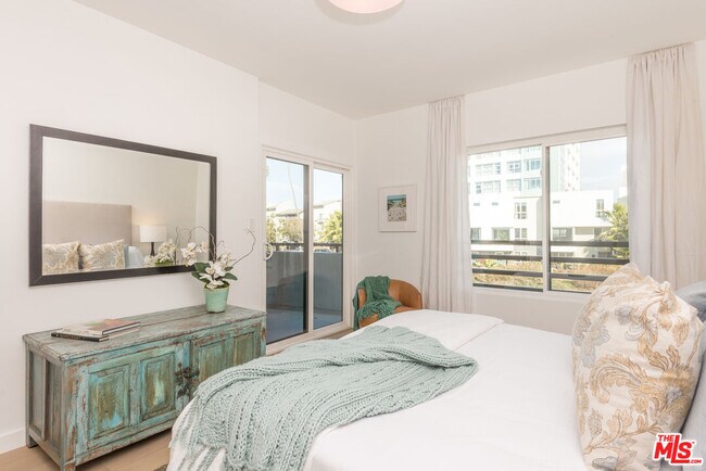 Foto del edificio - 3109 Strongs Dr