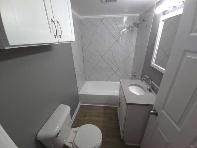 Foto del edificio - 10906 N Woodstock St