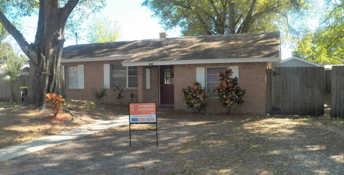 Primary Photo - 3/1 Home W/ Fenced Yard/ Lanai!