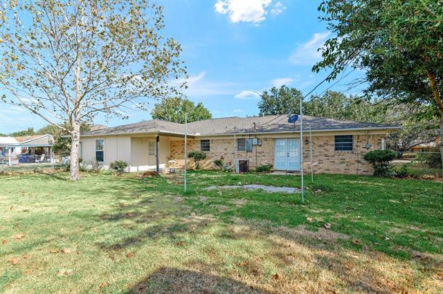 Building Photo - 303 Texoma Dr