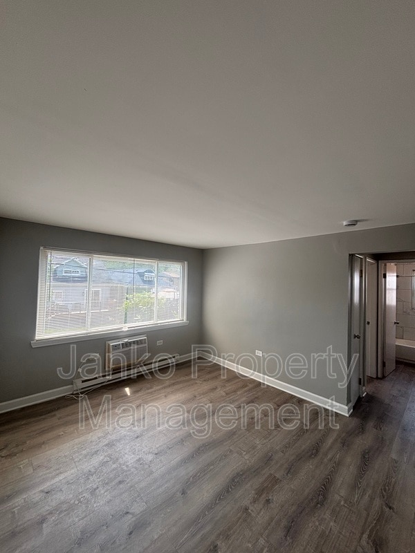 Building Photo - 2123 W 119th St