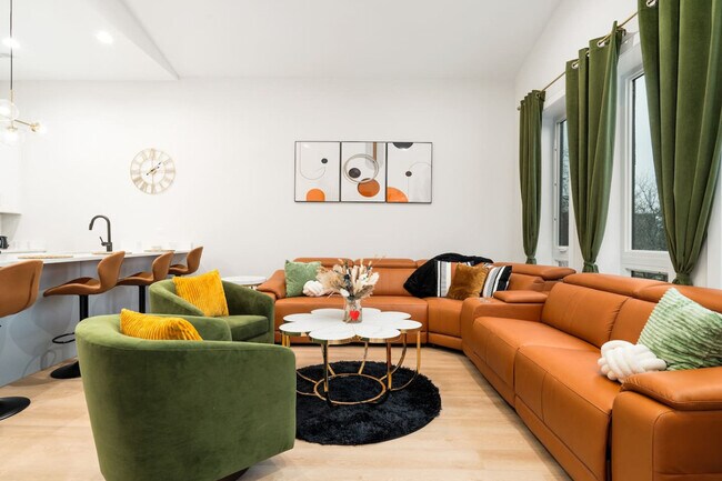 Foto del edificio - 3723 S Giles Ave