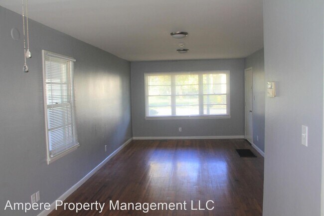 Foto del edificio - 3 br, 1 bath House - 4600 Shawhan Rd