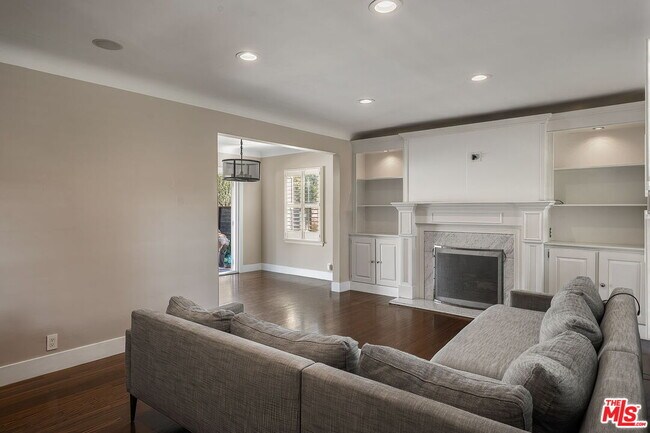 Foto del edificio - 2963 Virginia Ave