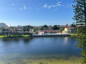 Foto del edificio - 2880 Northeast 203rd Street, Aventura, FL ...