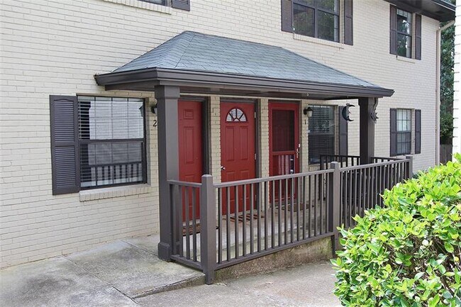 Building Photo - 410 Candler Park Dr NE