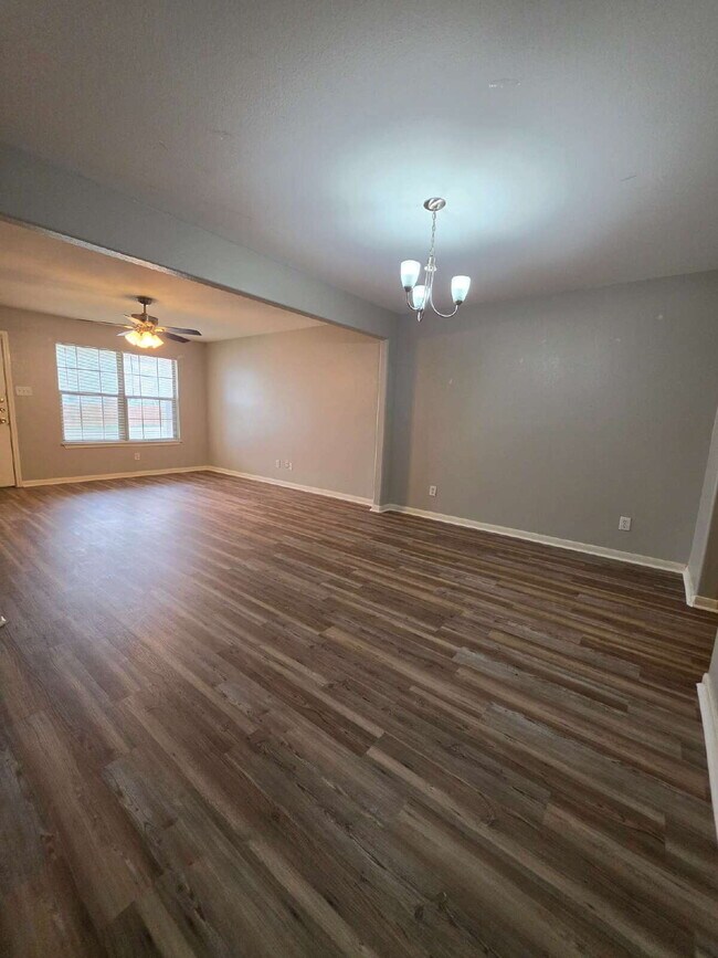 Foto del edificio - Updated 3/2 Duplex Near Shopping in San Antonio
