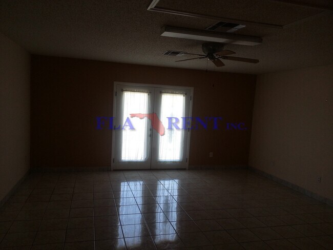 Foto del edificio - NICE!  3 BED / 2 BATH (HOUSE) NEAR VALENCIA COLLEGE ORLANDO