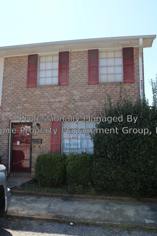 Primary Photo - 4617 Grove Park Ln