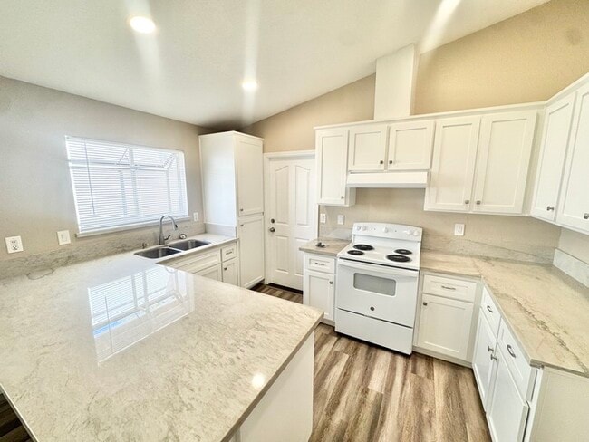 Foto del edificio - Three Bedroom, Two Bath Home in Citrus Hei...