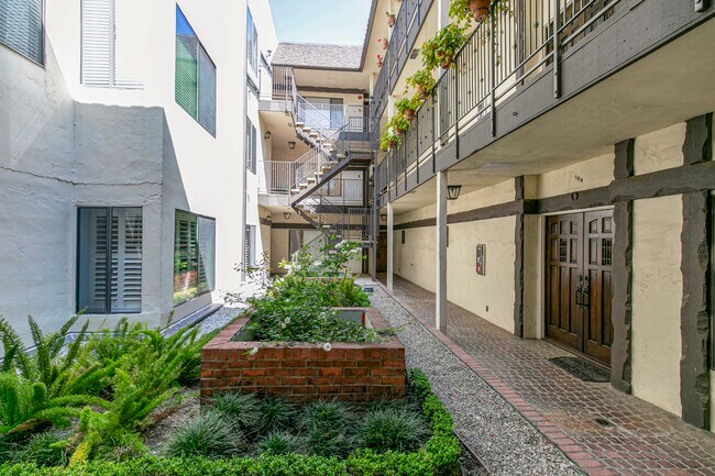 Foto del edificio - 234 N Kenwood St