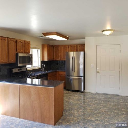 Foto del edificio - 136 Changebridge Rd