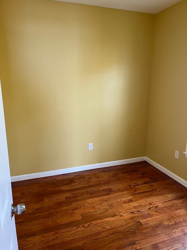 2nd Floor - 69 N 13th St