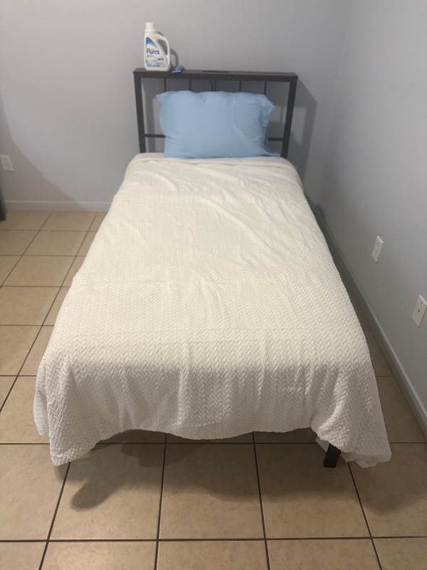 Building Photo - 2701 Seabiscuit Dr