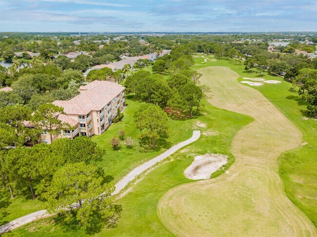 Building Photo - 13953 Fairway Island Dr