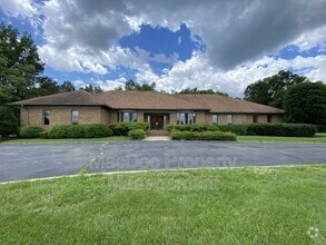 Building Photo - 11225 N Club Dr