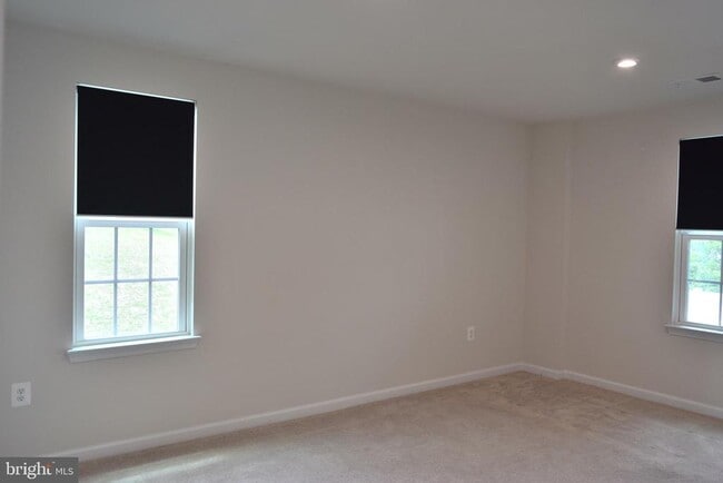 Building Photo - 8714 Upton Ln