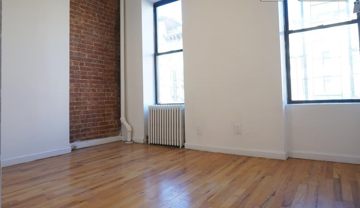 Primary Photo - 1598 2nd Ave