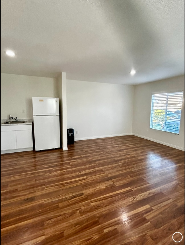 Building Photo - 1605 Fairfax Ct