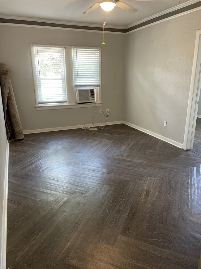 Foto del edificio - 411 W Taft St