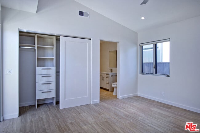 Foto del edificio - 806 6th Ave