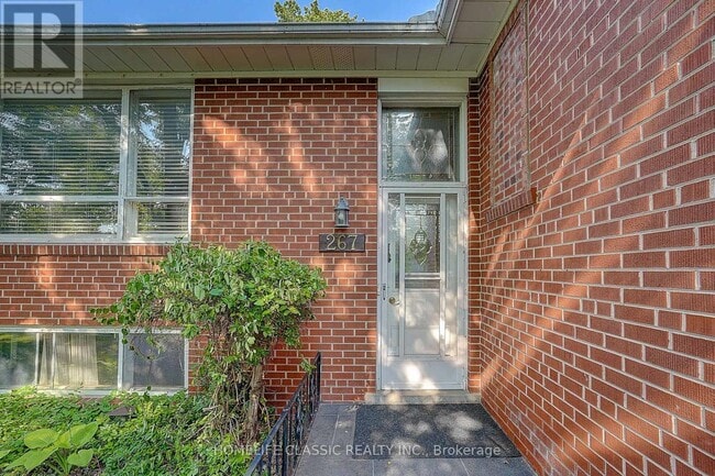 Building Photo - 267 Iredale Rd