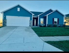 Building Photo - 6070 Shale Crescent Dr