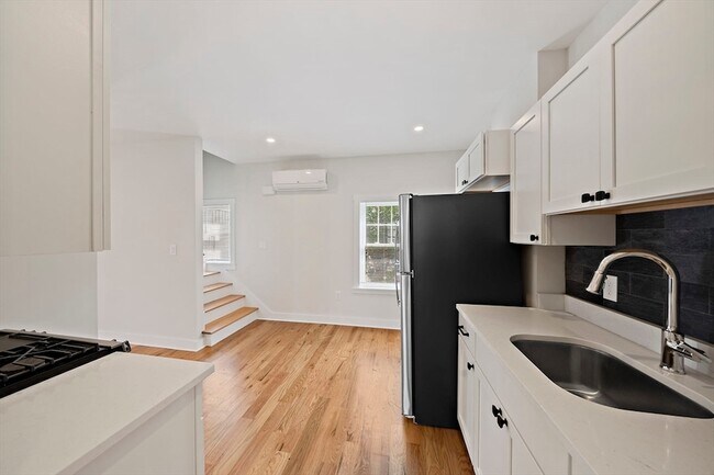 Building Photo - 57 Orchardfield St