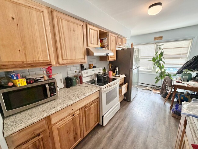 Building Photo - 203 Harbor Rd