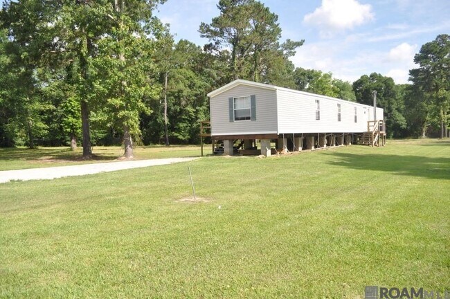 Foto del edificio - 44036 Loop Rd