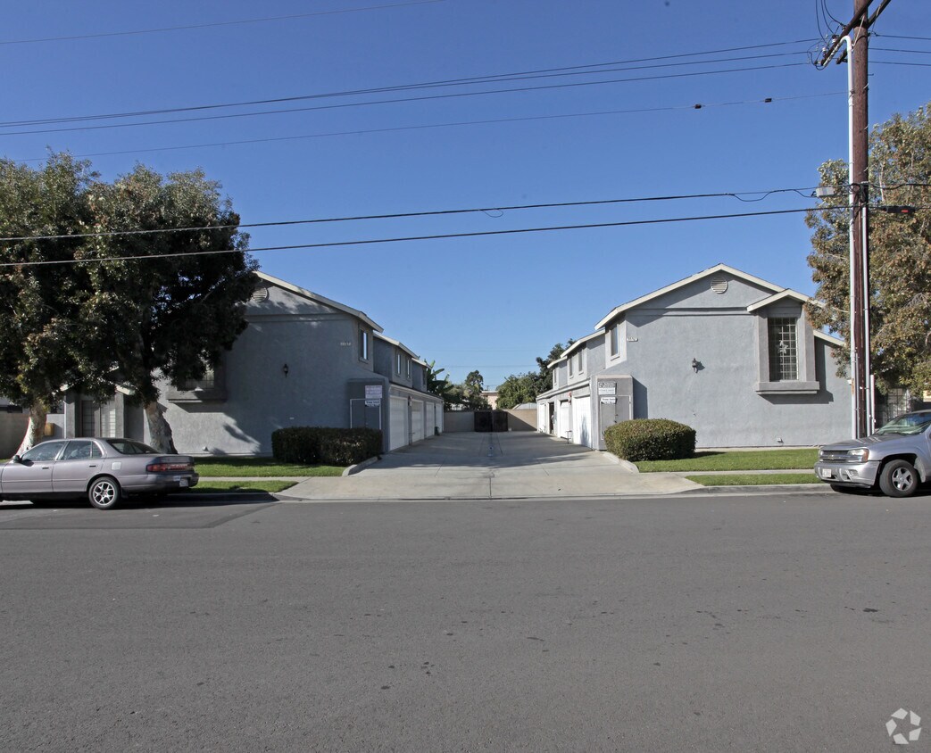 Foto del edificio - 13761-13765 Cedar St