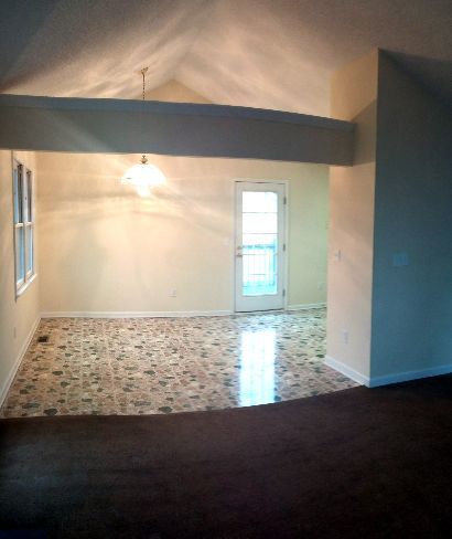 Building Photo - 300 Villa Rosa Place