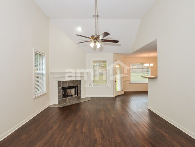 Foto del edificio - 1315 Chatman Cove