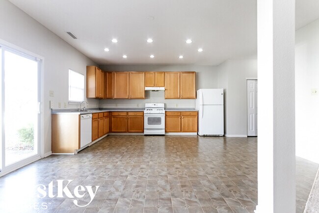 Building Photo - 8318 Wanda Lake Dr