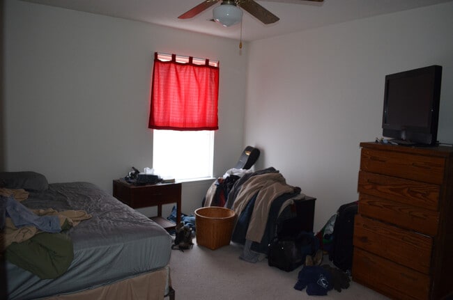 Photo - Charming 2-Bedroom Duplex in Prime Harriso... House