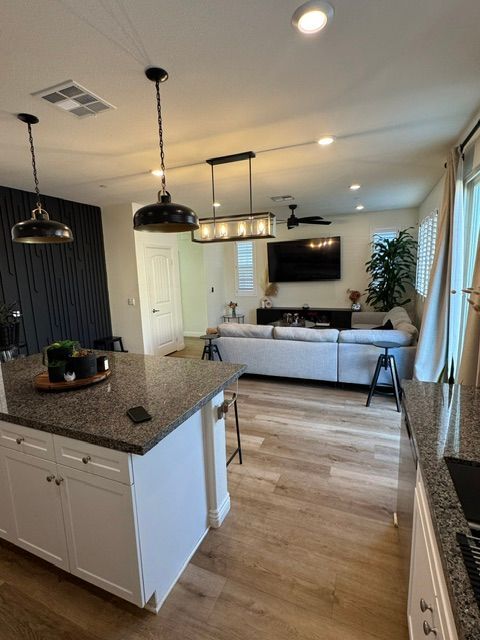 Foto del edificio - 16763 Wyndham Ln