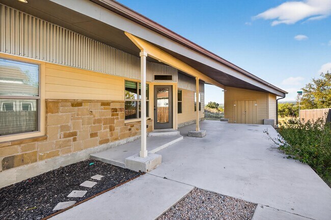 Foto del edificio - 4305 Oak Park Dr