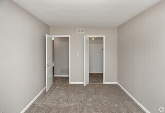 Building Photo - Woodland Springs