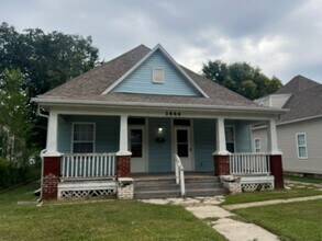 Building Photo - 1444 N Texas Ave