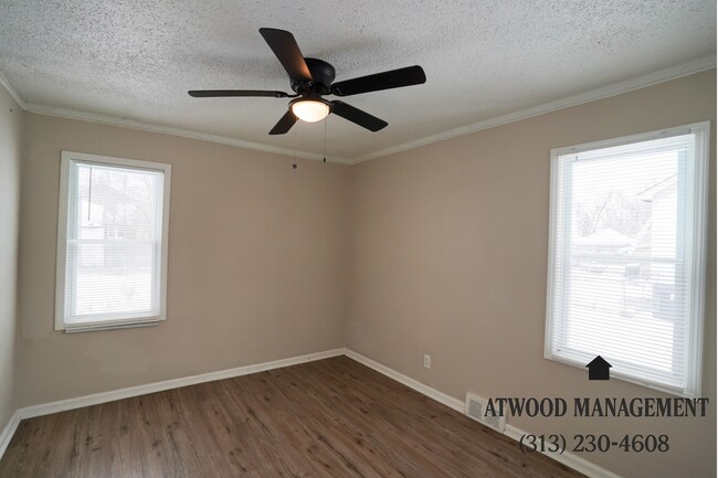 Foto del edificio - This beautifully updated 3-bedroom, 1-bath single-family home is ready for move-in!