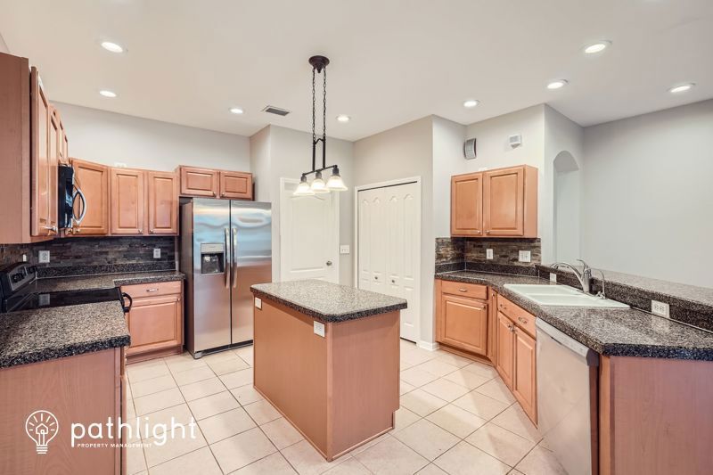 Foto principal - 5816 Browder Rd