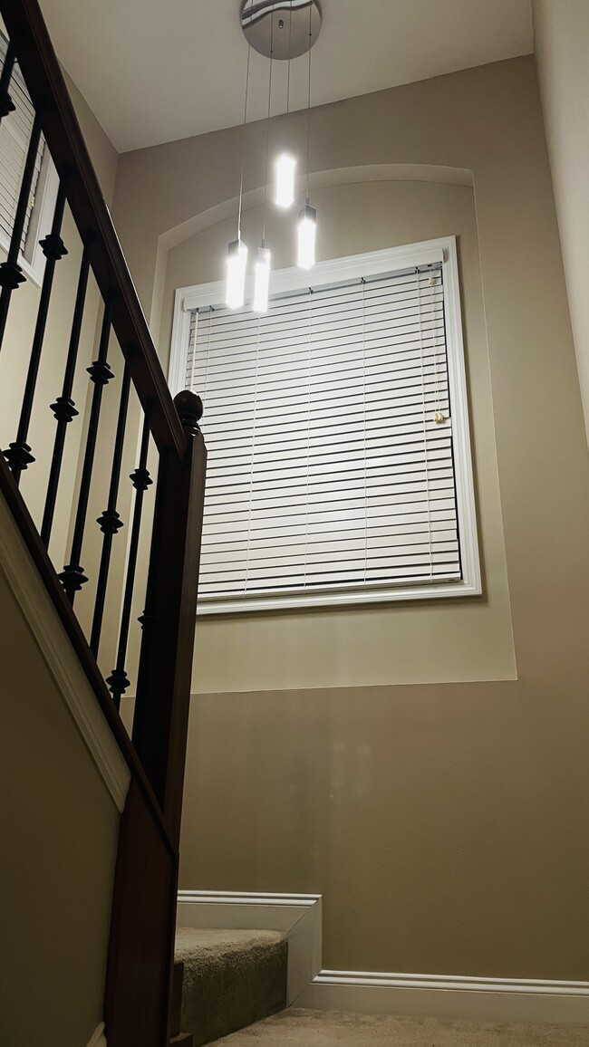 Foto del edificio - 16300 Brookfield View Ct