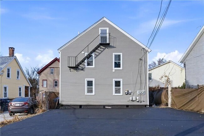 Building Photo - 43 Jenkins St