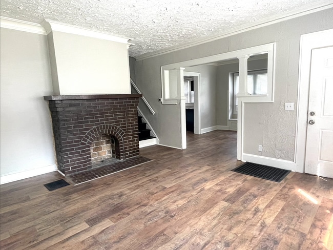 Photo - 3942-44 Cornelius Avenue Apartment