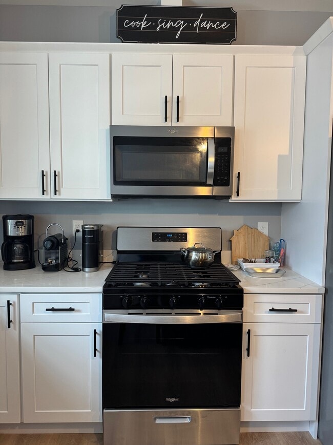 Photo - 521 Walnut Hill Rd Townhome