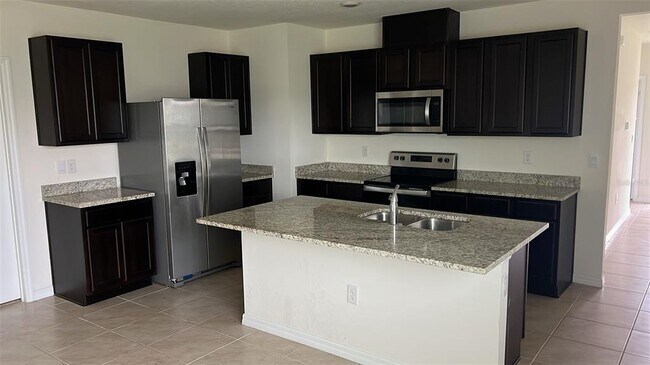 Building Photo - 3535 Sungrove Cir