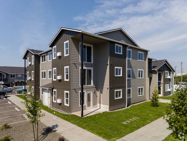 Building Photo - Jack's Villas