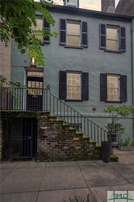 Foto del edificio - 18 E Jones St