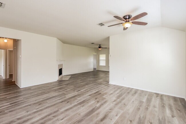 Building Photo - 3691 Juniper Hills Dr