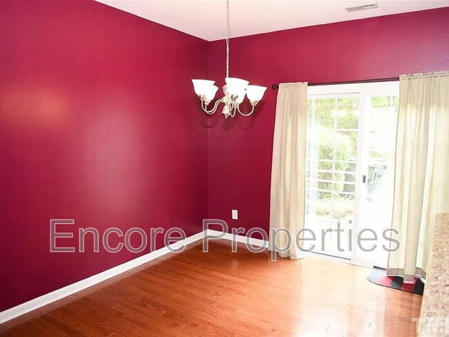 Building Photo - 1007 Denmark Manor Dr
